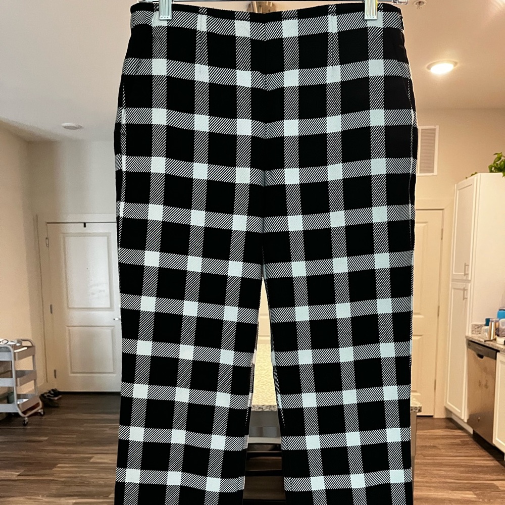 Size 4, GAP, wool, flare crop